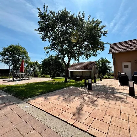 بيت للعطل Lot54 Homes